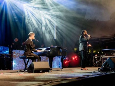 Darcy Callus playing piano, Philimon singing
